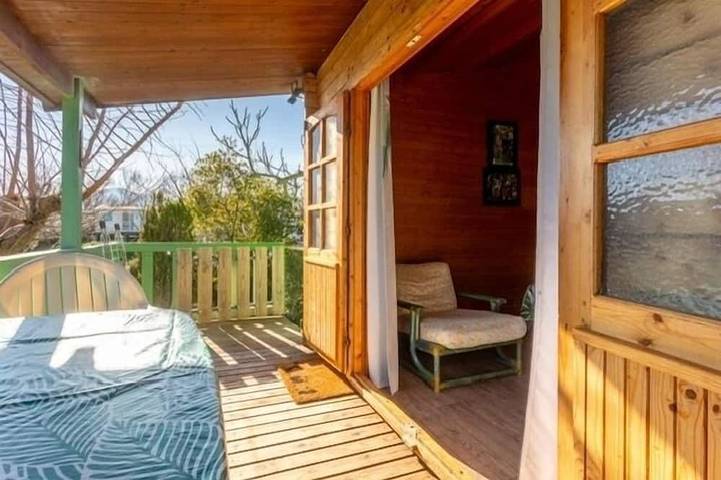 Wooden chalet with large terrace in Roquebrune-sur-Argens, Mittelmeerküste (Frankreich)