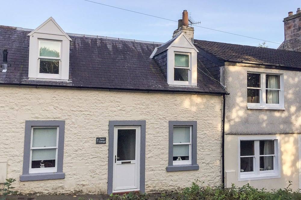 Daisy Cottage, pet friendly in Moffat in Moffat, Dumfries and Galloway