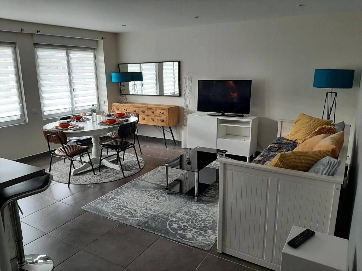 Appartement entier, Two-Bedroom Apartment in Morlaix, Ceinture Dorée