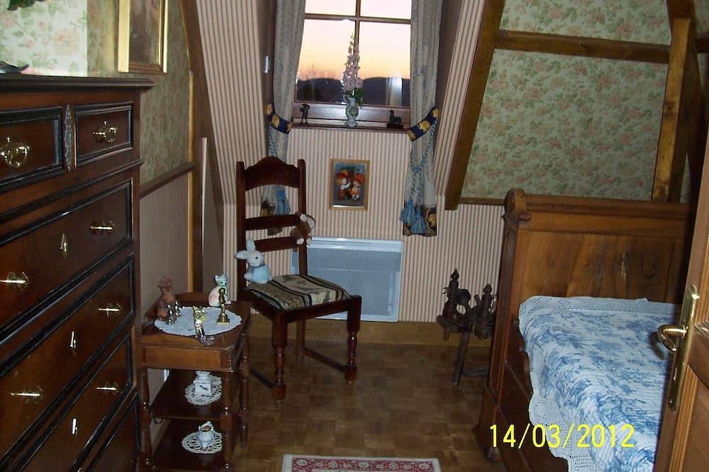 Gîte située dans triangle touristique Perigord noir   vue Château de Milandes in Castelnaud-la-Chapelle, Périgord Noir