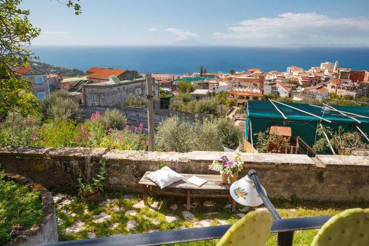 Location de vacances pour 12 personnes, avec vue et jardin à Massa Lubrense - 4