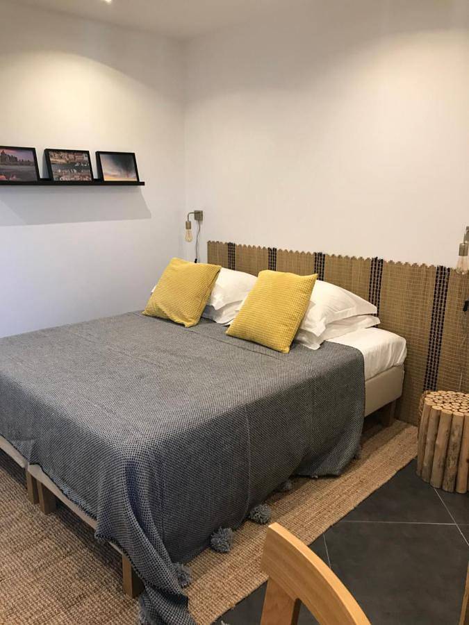 Appartement entier, Apartment with Pool View in Cassis, Région de Marseille