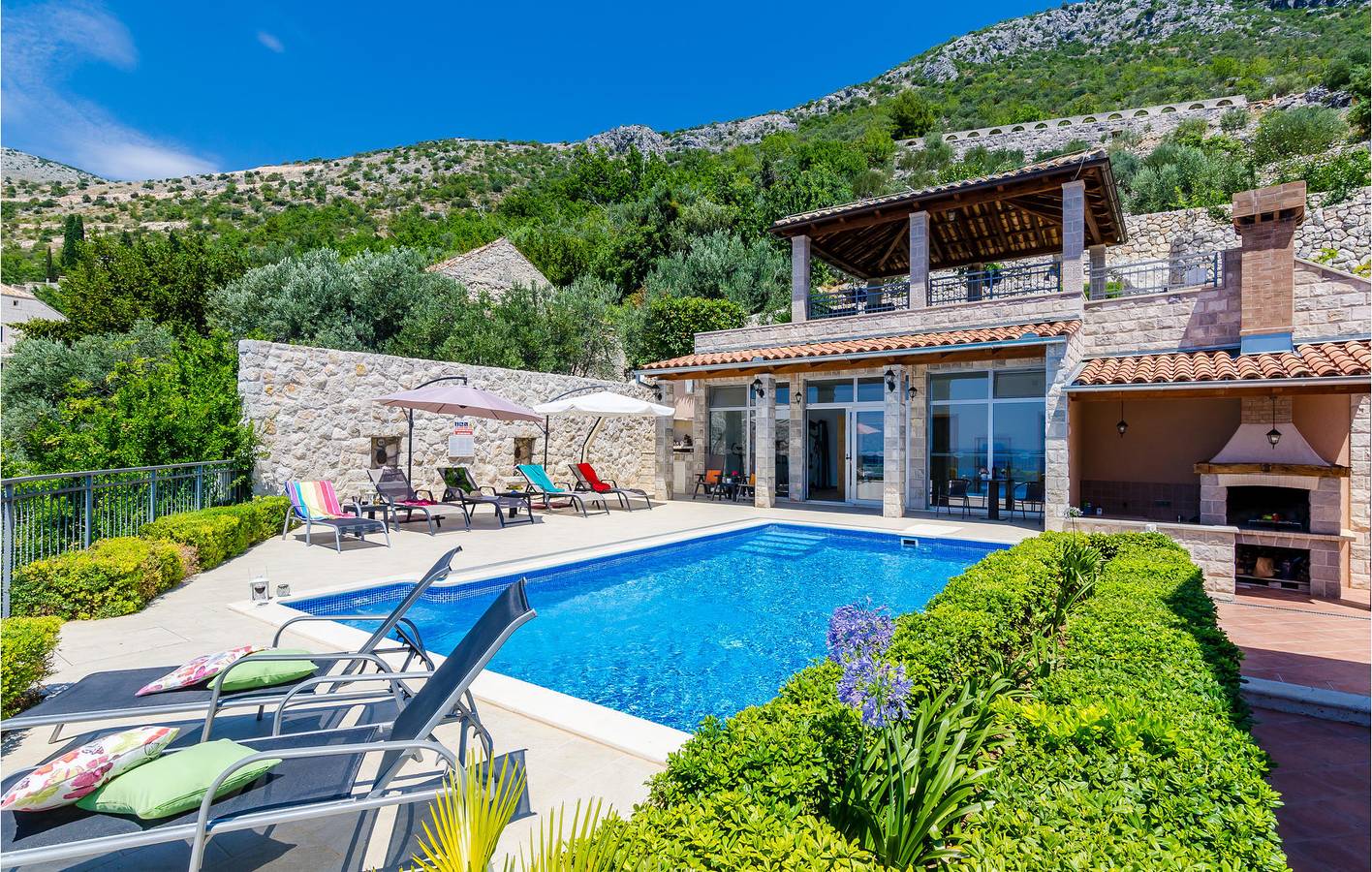 Gemütliche Ferienwohnung mit Pool, Terrasse und WLAN in der Nähe der Küste von Brsecine in Brsecine, Grad Dubrovnik