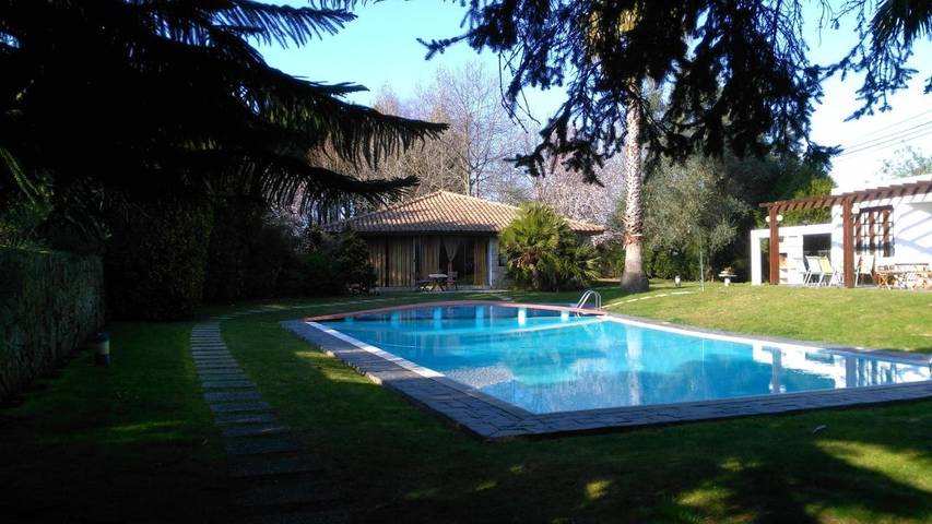 Location de vacances pour 6 personnes, avec bassin pour enfant et piscine ainsi que jardin et vue, animaux acceptés à Santa Maria da Feira - 3
