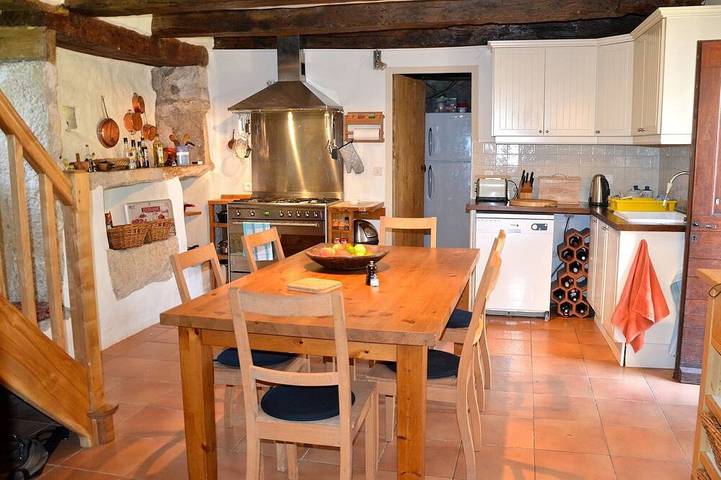 Gîte pour 8 personnes, avec jardin à Puylagarde - 4