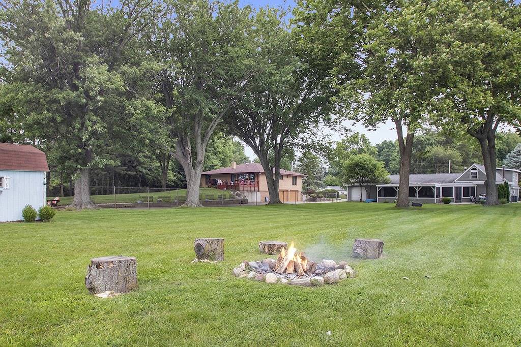 Lakeshore Cottage in Elkhart County