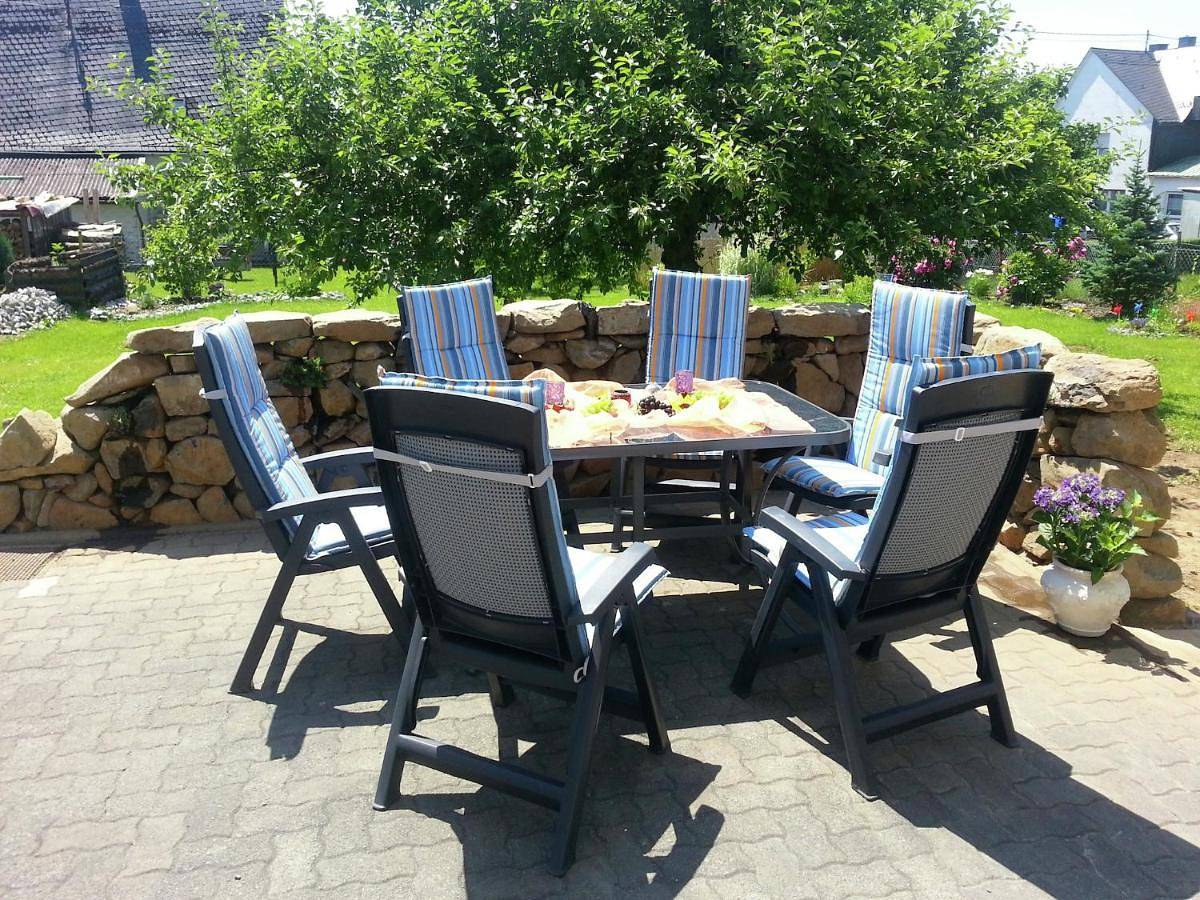 Ganze Wohnung, Cozy Apartment with Private Garden in Nisterau in Nisterau, Westerwald