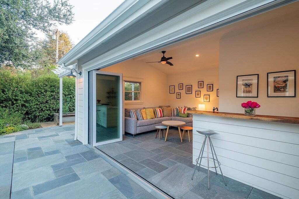 Sonoma Square Gem! Charming New Farmhouse w Pool + Private Detached Guest Suite in Sonoma, California North Coast