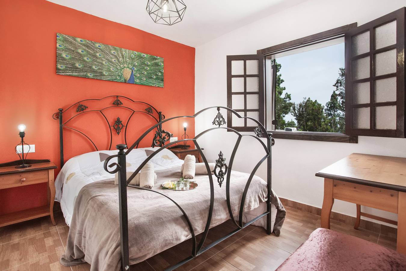 Vacation Home 'Ca Aurora' with Mountain View, Shared Terrace and Wi-Fi in Redondo (Canary Islands), Icod de los Vinos