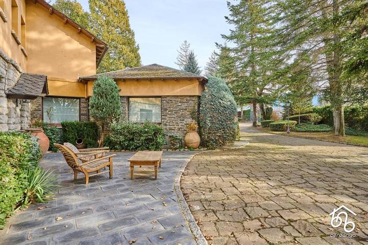 Casa rural para 12 personas, con Balcón y Jacuzzi además de Terraza y Jardín en Bellver de Cerdaña