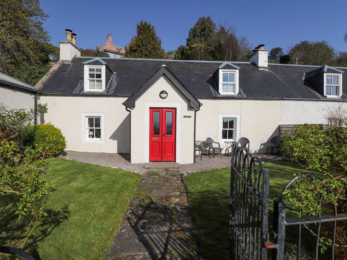 Cottage for 4 people, with garden in Moray Firth