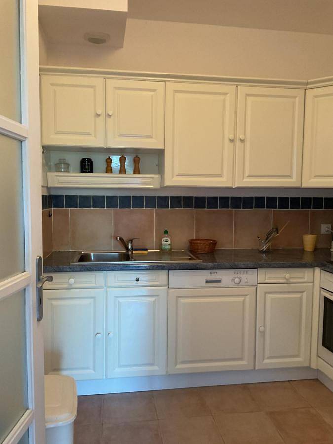 Location de vacances pour 3 personnes, avec vue et jardin à La Boissière