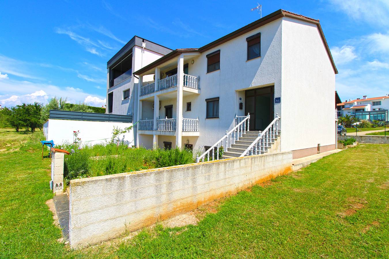 Ganze Wohnung, Ferienwohnung für 4 Personen mit Terrasse in Stinjan, Südküste Istrien