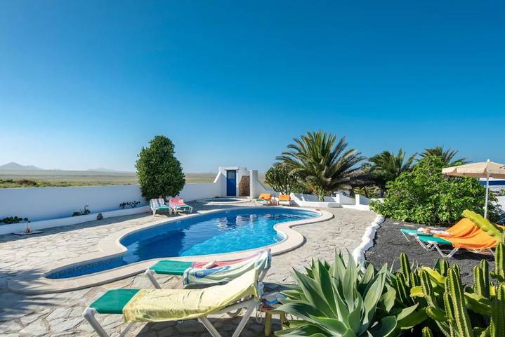 Casa rural para 4 personas, con Terraza y Jardín además de Piscina para niños y Piscina en Soo - 4