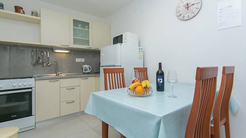Gîte pour 5 personnes à Brela - 4