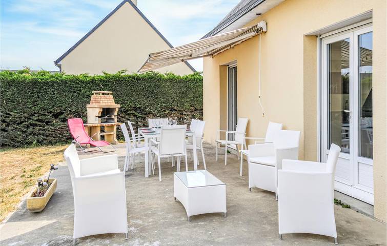 Location de vacances pour 9 personnes, avec terrasse et jardin à Créances - 4