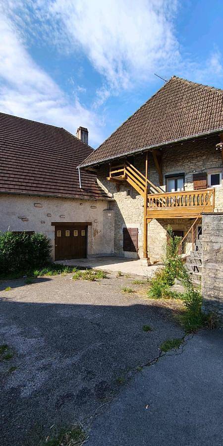 Gîte pour 4 personnes, avec Balcon et Jardin à Malange (Jura)