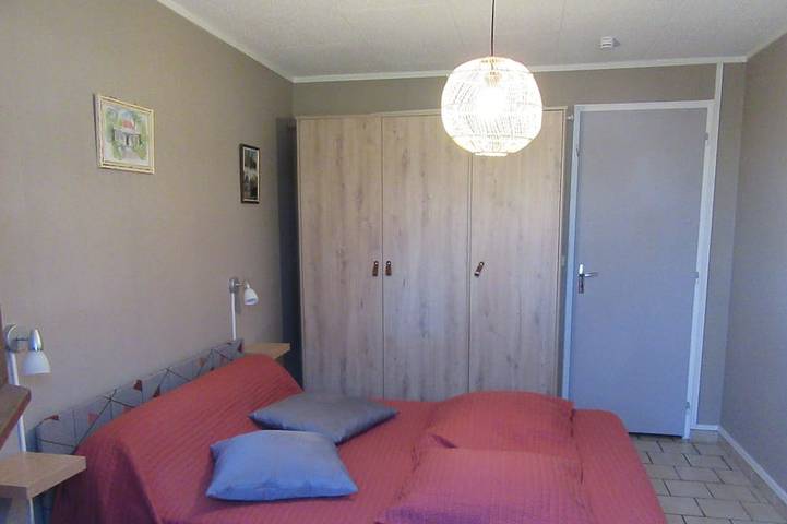 Gîte pour 3 personnes, avec jardin et terrasse à Cénac-et-Saint-Julien - 2