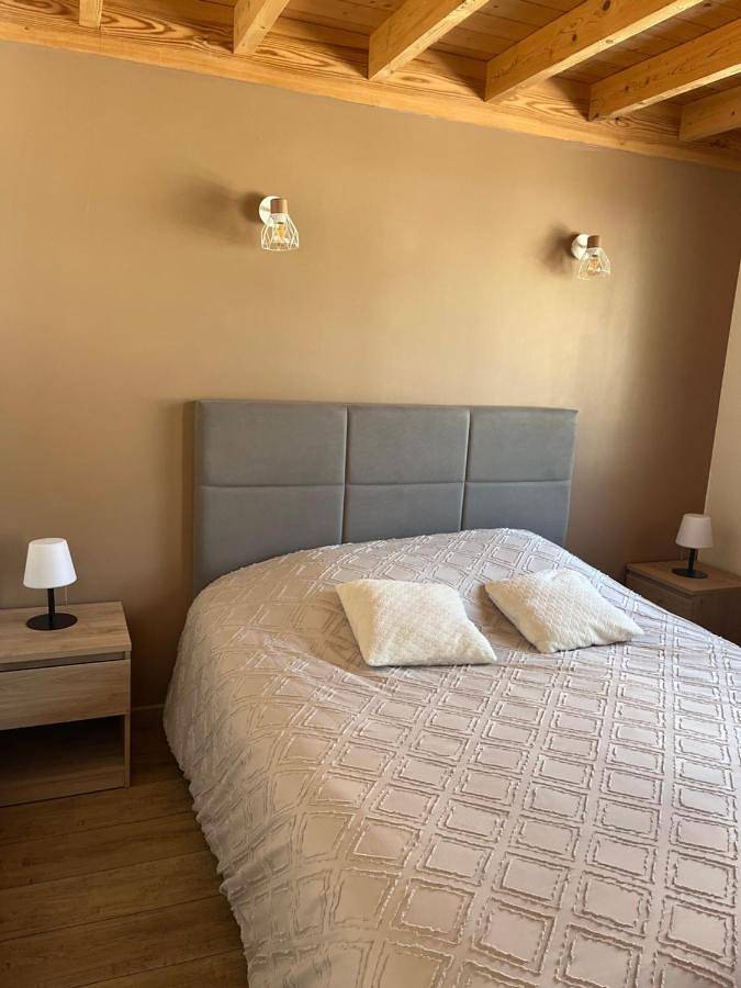 Two-Bedroom House in Drouvin-le-Marais, Région de Béthune
