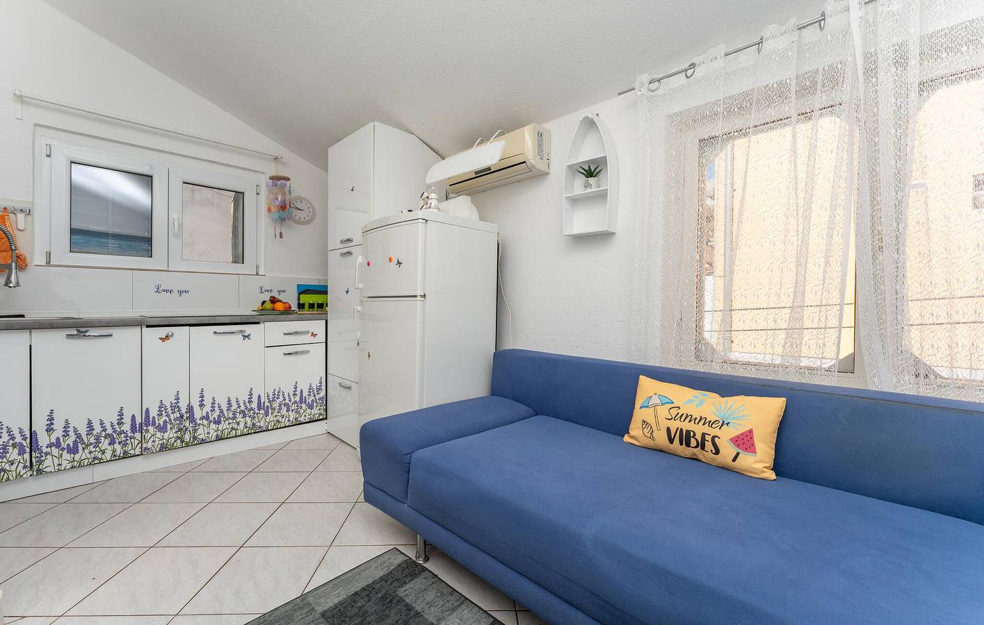 Apartamento vacacional entero, Apartamento de vacaciones para 4 personas con terraza in Pakostane, Region de Zadar