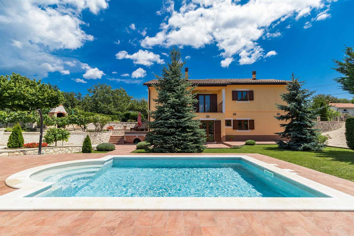 Appartamento vacanze a Chersano a partire da 216€ a notte