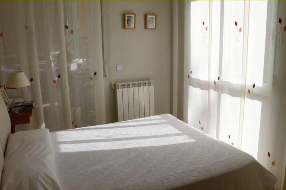 Apartamento entero, Appartement très tranquille avec piscine à côté de Barcelone in San Cugat del Vallés, Interior de Barcelona