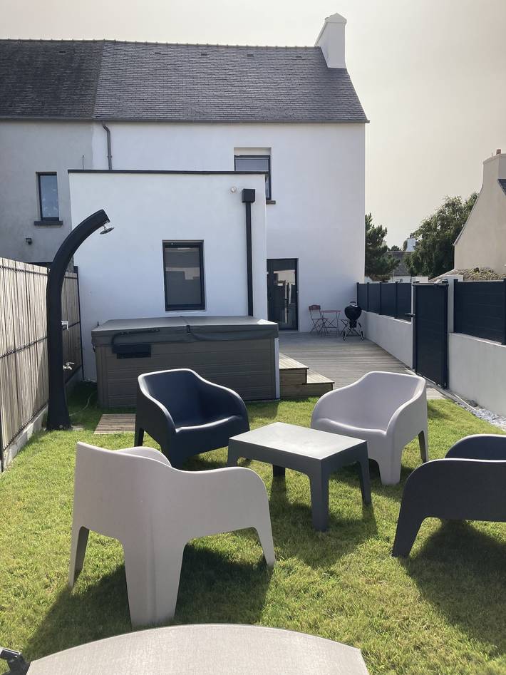 Gîte pour 8 personnes, avec jacuzzi ainsi que jardin et terrasse à Roscoff - 2