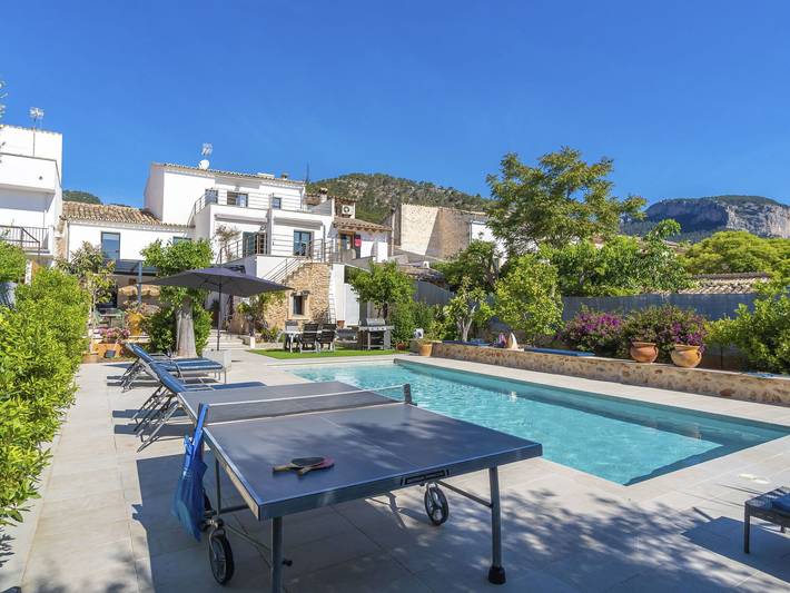 Finca für 12 Personen, mit Terrasse und Garten in Alaró