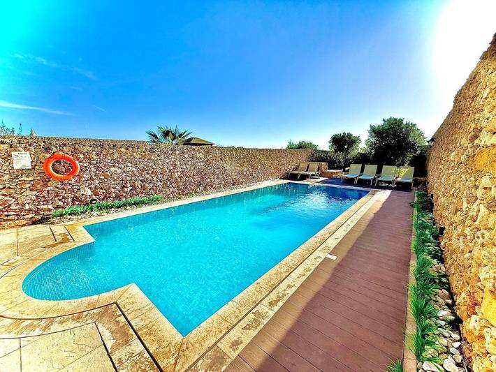 Ferienhaus für 8 Personen, mit Ausblick und Garten sowie Pool - 1