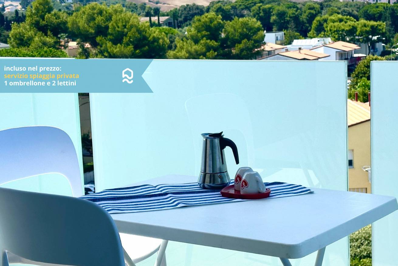 Entire apartment, M413 - Marcelli, four-room beachfront apartment with view and private beach in Riviera del Conero