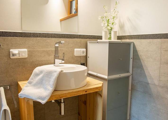 Hütte für 4 Personen, mit Terrasse und Ausblick sowie Garten im Kleinwalsertal - 2