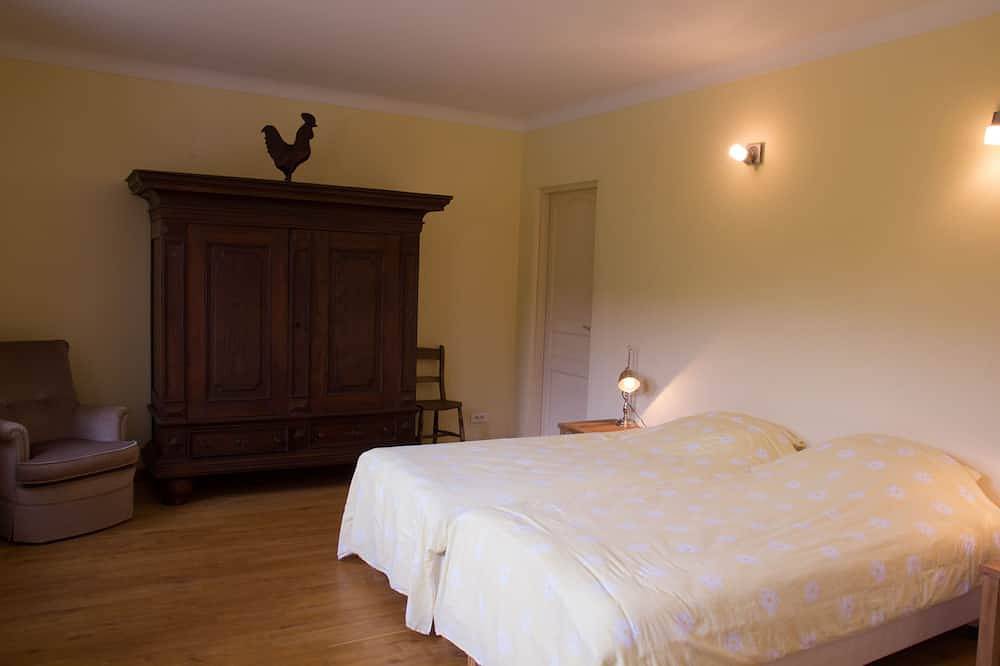 Maison spacieuse (2-20 personnes): très belle vue, en plein nature, au calme in Sonnac-sur-l'Hers, Région de Limoux