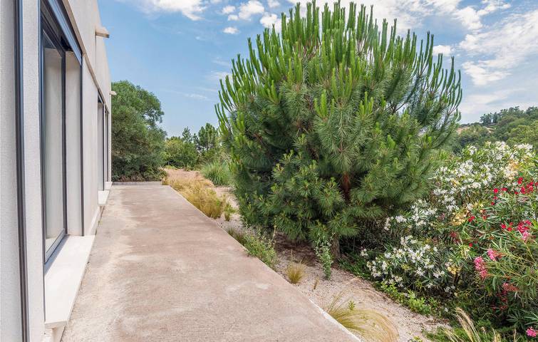 Location de vacances pour 6 personnes, avec piscine et jardin à Les Adrets-de-l'Estérel - 2