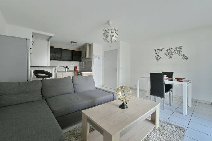 Gîte pour 4 personnes, avec Balcon à Laval - 2