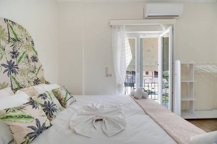 Gîte pour 2 personnes, avec balcon et jardin à Leucade - 4