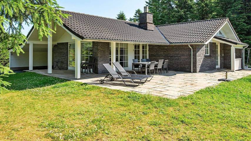 Ferienhaus für 8 Personen, mit Whirlpool und Garten sowie Terrasse in Arrild