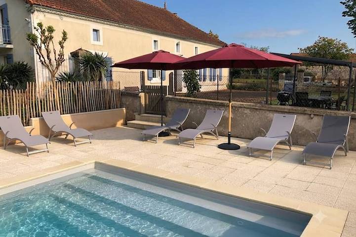 Gîte pour 10 personnes, avec Terrasse et Jardin