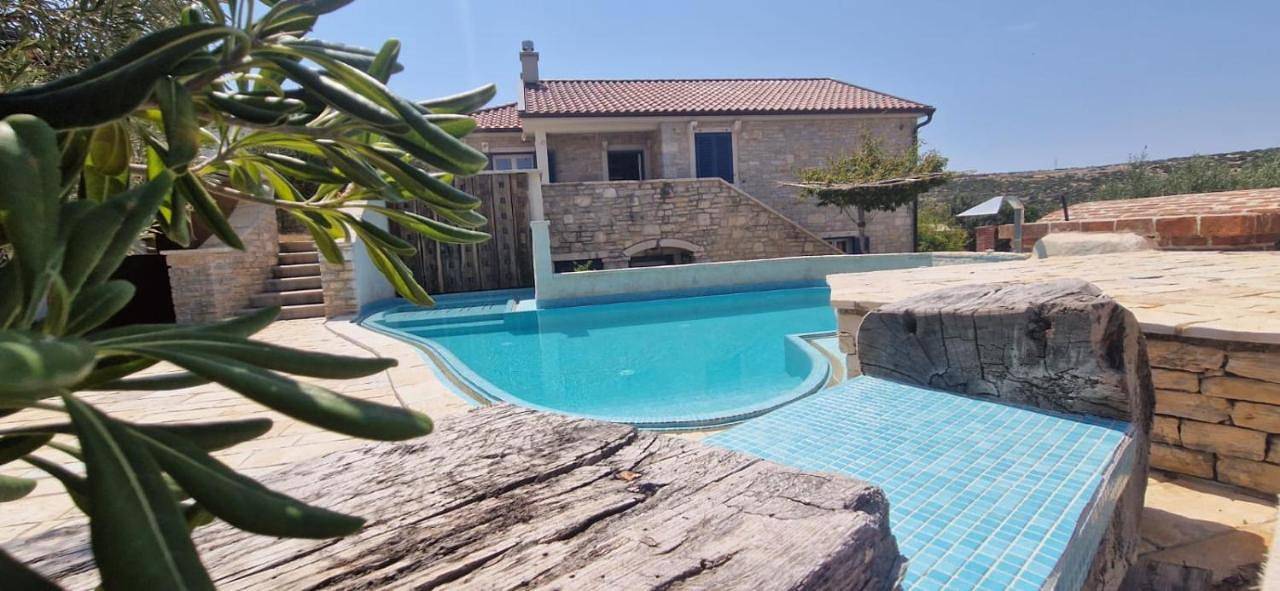 Ganze Wohnung, Three-Bedroom Deluxe Apartment in Kolan, Kolan (Kroatische Adria)