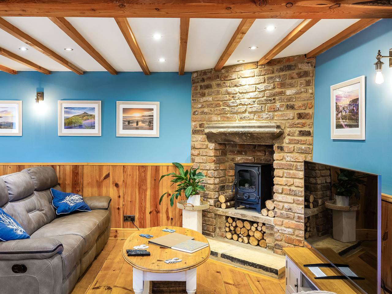 Seaton Cottage - Uk31990 in Staithes, North York Moors National Park