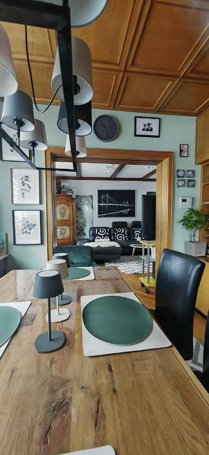 Ferienhaus für 6 Personen, mit Balkon und Terrasse sowie Garten und Ausblick