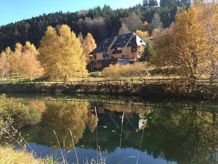 Gîte pour 6 personnes, avec vue sur le lac ainsi que vue et jardin à Loudervielle - 4
