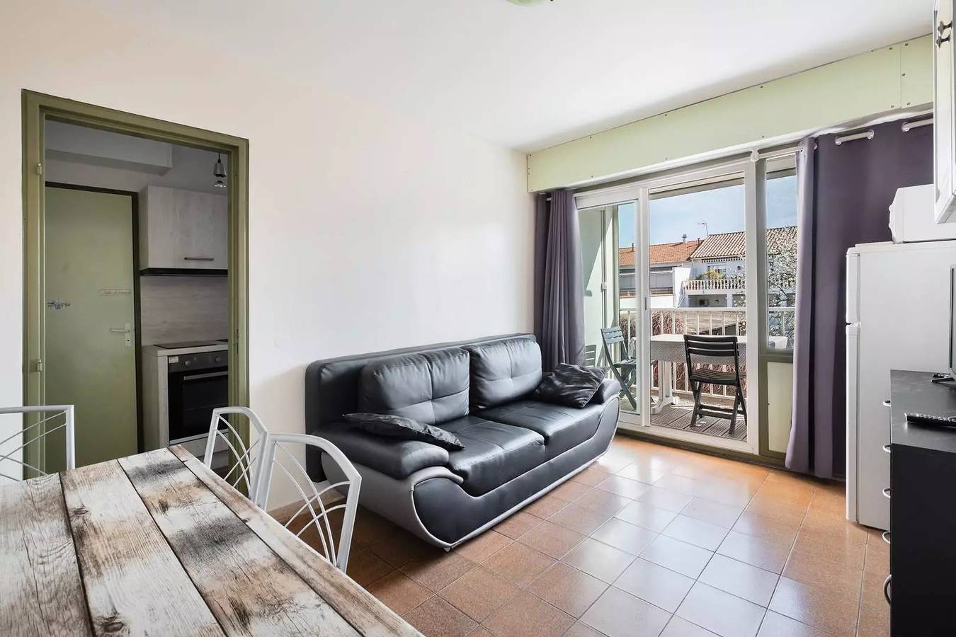 Apartamento entero, As9405- P2 Centro ciudad - aire acondicionado y garaje in Le Grau-du-Roi, Côte d'Améthyste