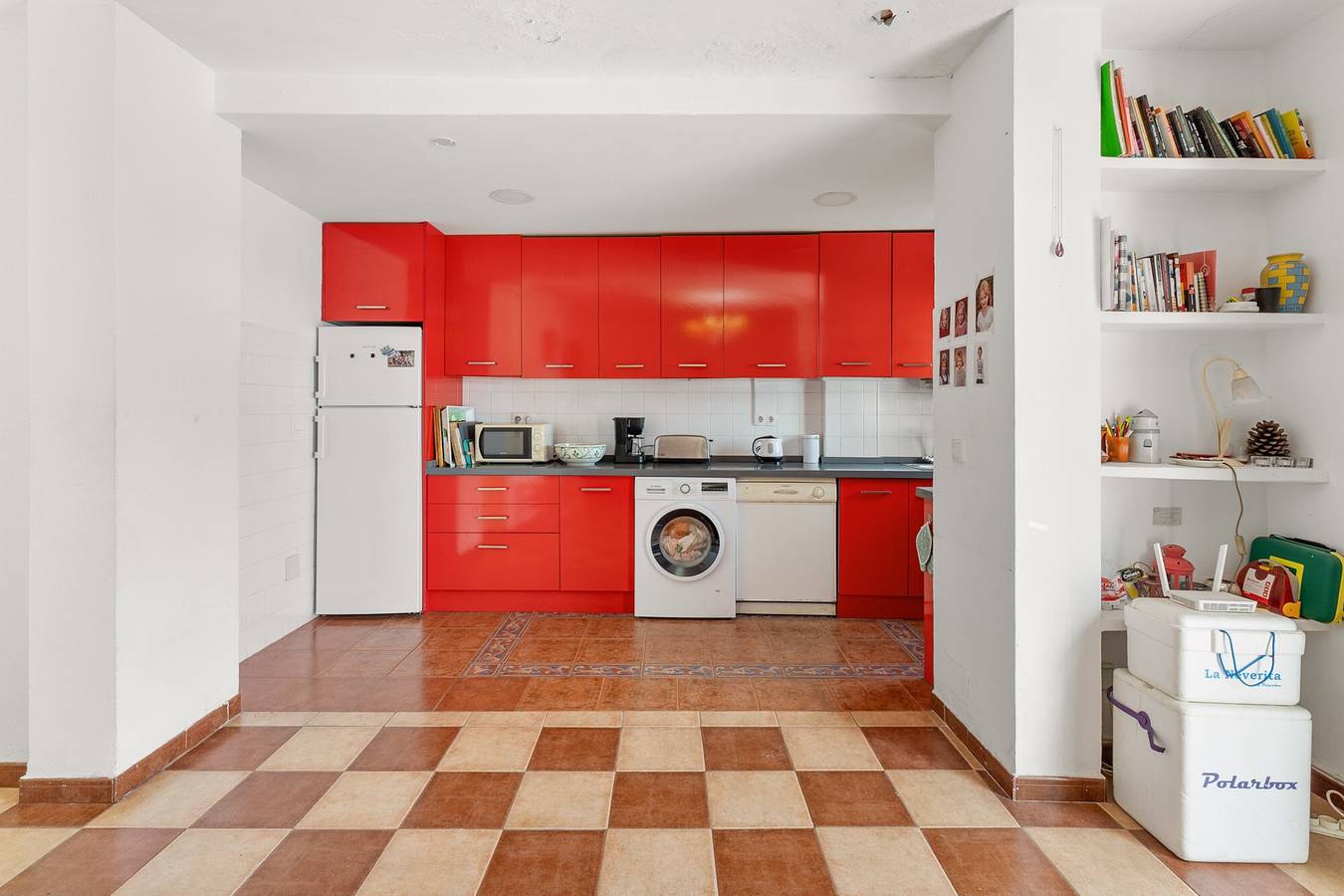 Apartamento entero, Apartamento 'Med Stor Terass' con vistas a la montaña, Wi-Fi y aire acondicionado in Fuengirola Centre, Fuengirola