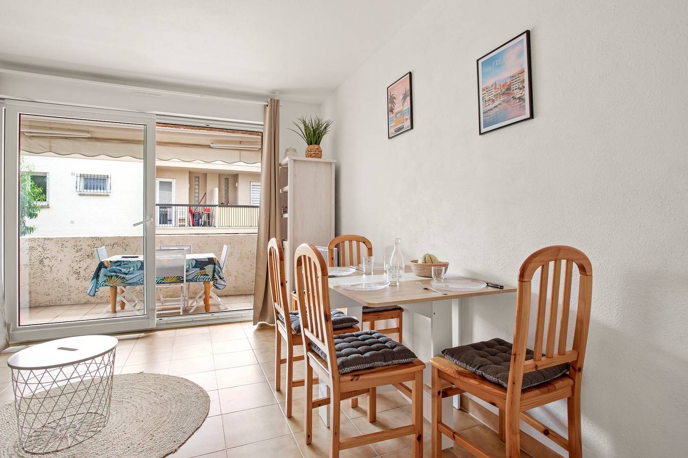 Appartement entier, Studio 'Le Castello 150m De La Plage' avec terrasse privée in Saint-Aygulf, Fréjus