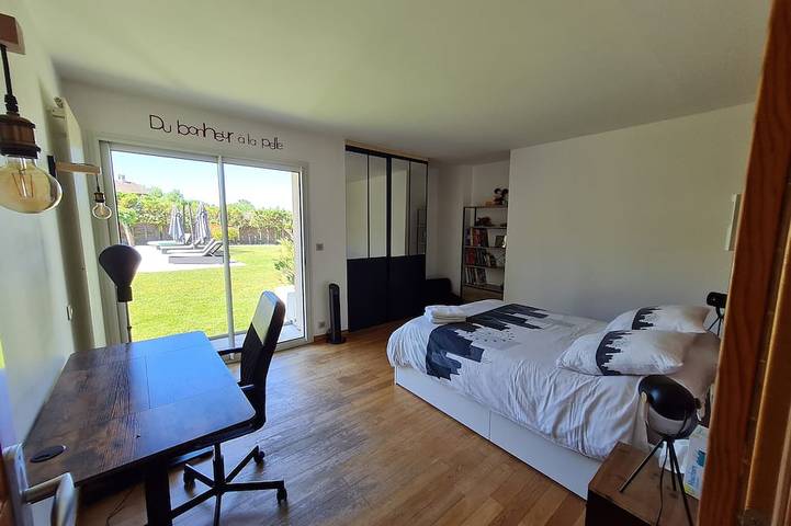 Location de vacances pour 10 personnes, avec piscine et jacuzzi, animaux acceptés à La Brède - 4