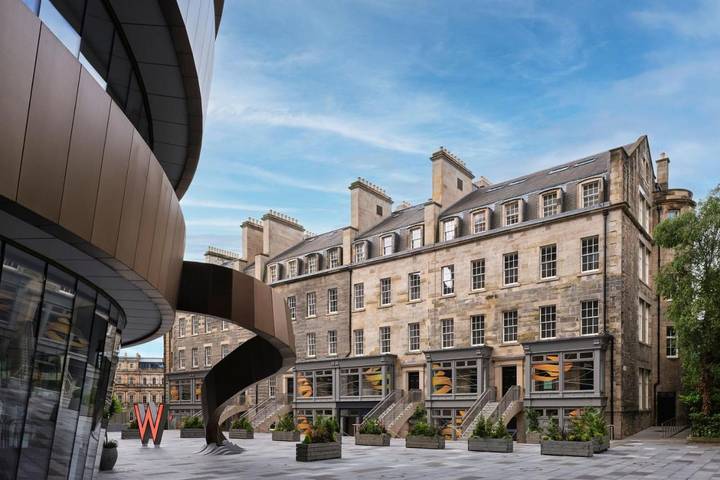 Hôtel pour 2 personnes, avec jacuzzi ainsi que sauna et terrasse