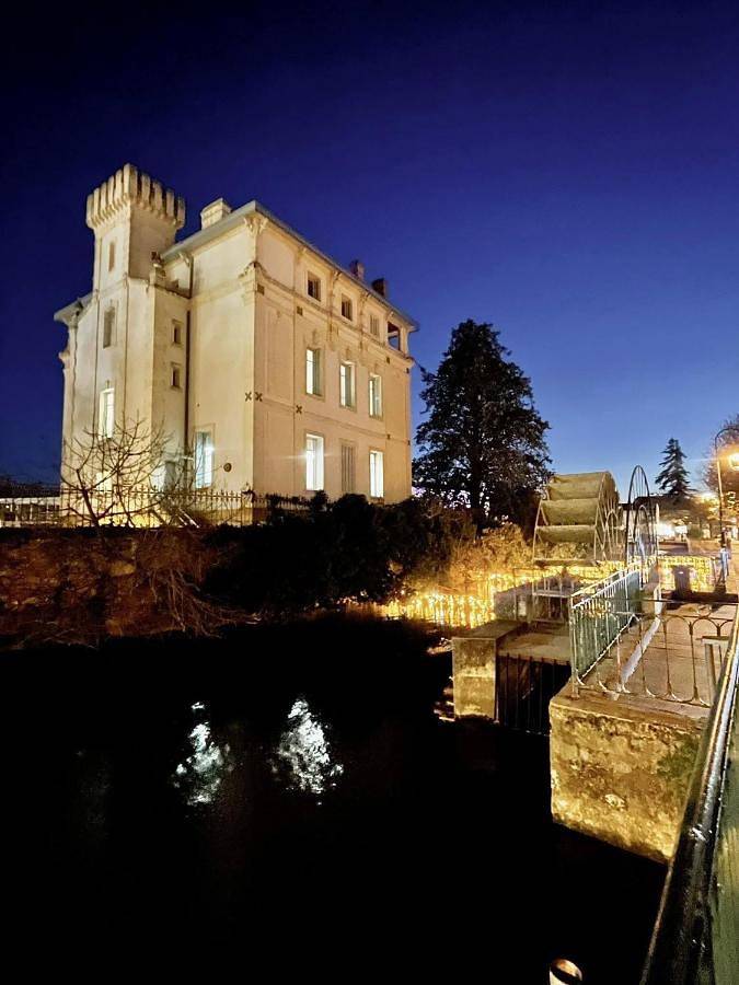 Gîte pour 2 personnes, avec vue dans Office De Tourisme Du Pays Des Sorgues Et Des Monts De Vaucluse - 4