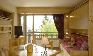 Gîte pour 4 personnes, avec sauna ainsi que vue et balcon, animaux acceptés dans Office de Tourisme du Grand Bornand