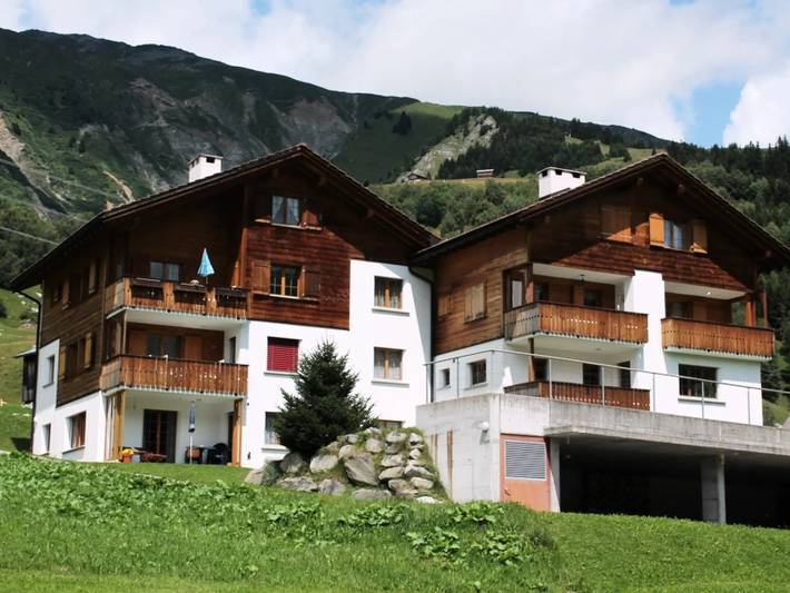 Ganze Wohnung, 4 Zimmer 6 Personen in Sedrun, Tujetsch