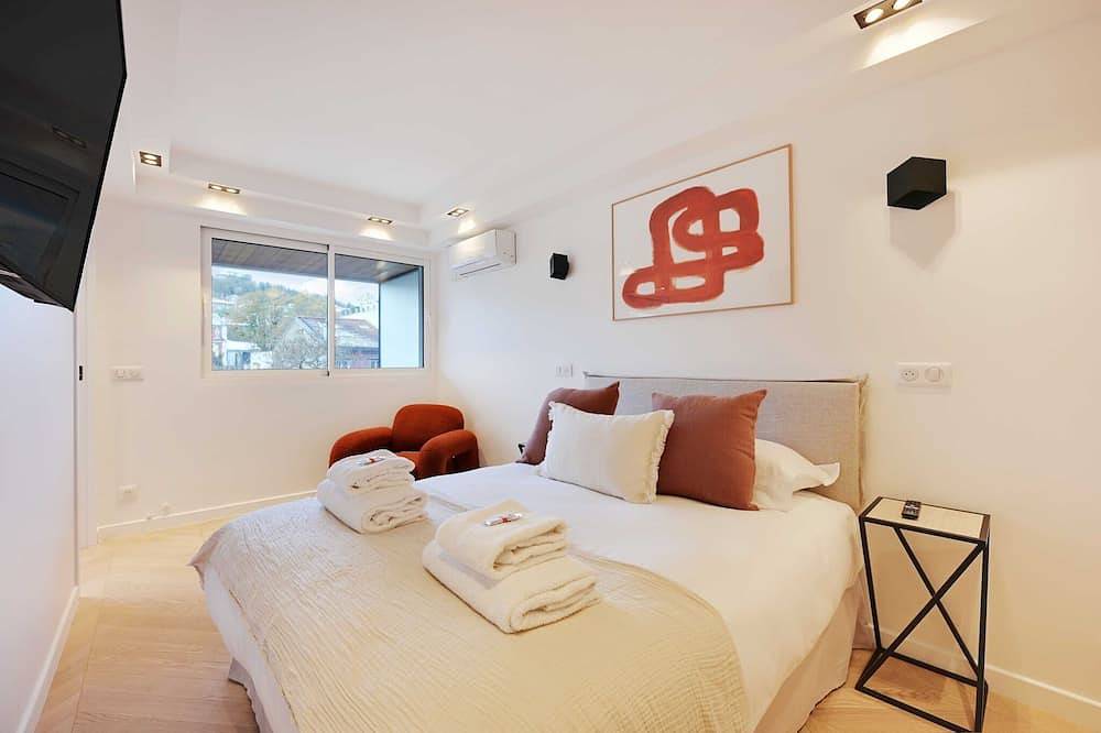 Apartamento entero, Encantador apartamento con aire acondicionado y in Suresnes, Altos del Sena